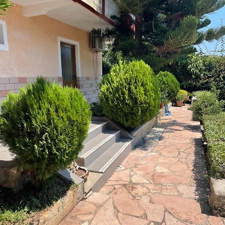 Elias Guest House Саранде Екстериор снимка