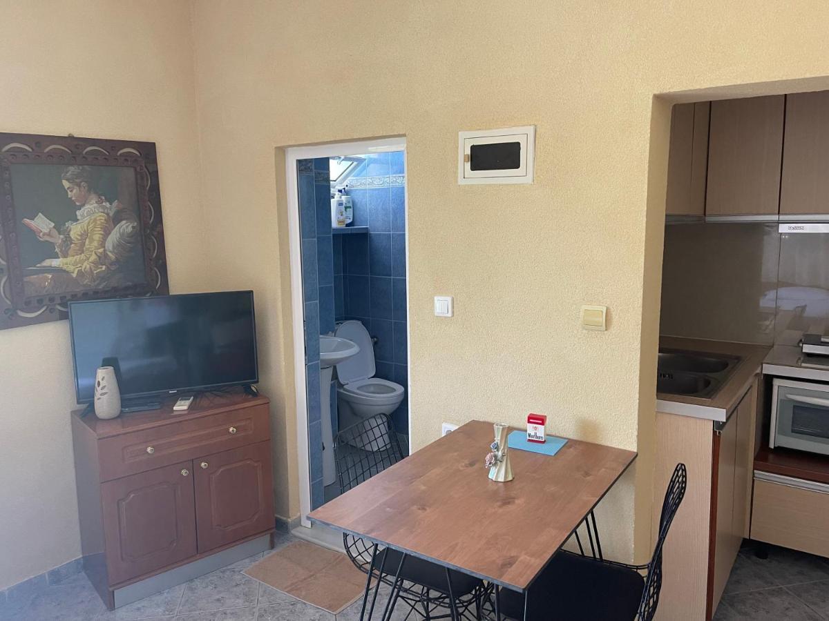 Elias Guest House Саранде Екстериор снимка