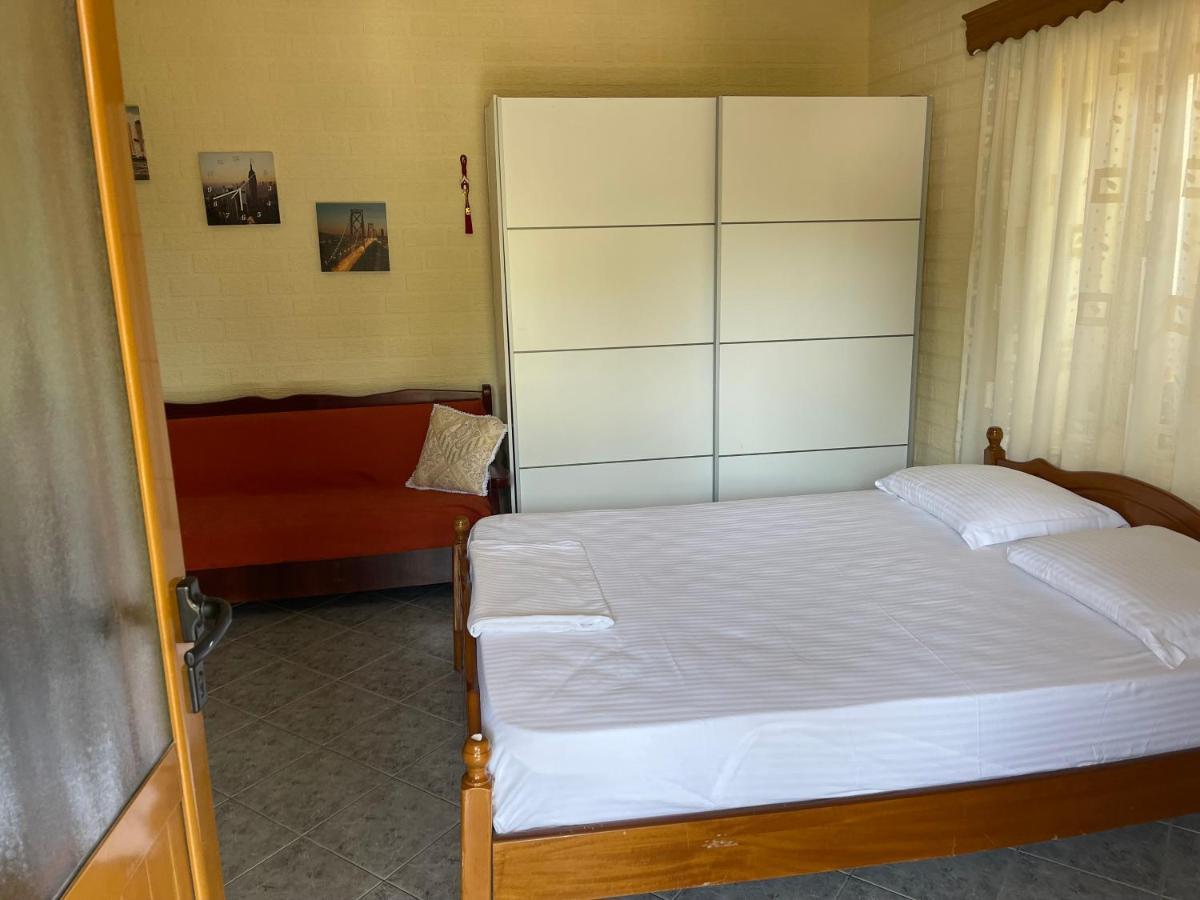 Elias Guest House Саранде Екстериор снимка